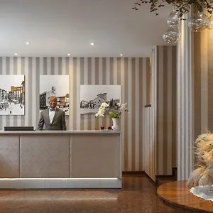 Re Enzo Hotel